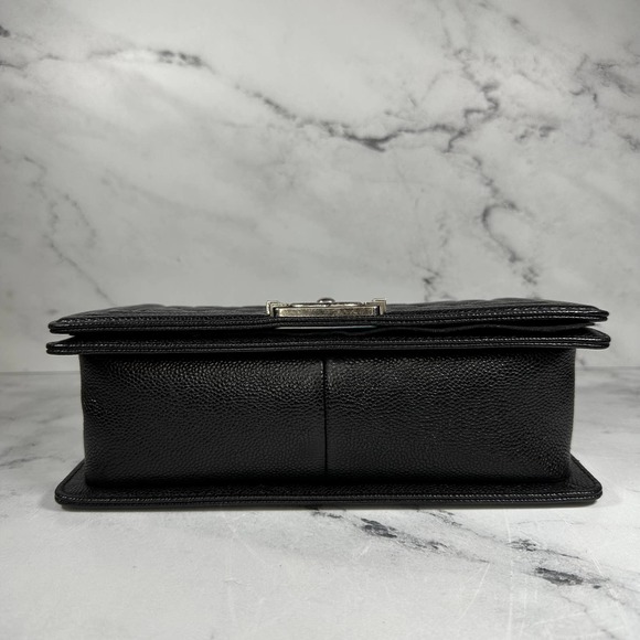 ❌❌ Chanel Boy Bag Caviar Old Medium Classic Quilted Black Caviar Flap CC Leboy - Picture 7 of 16